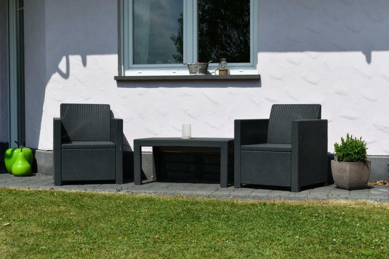 Ferienwohnung Bellerbergblick Ettringen  エクステリア 写真