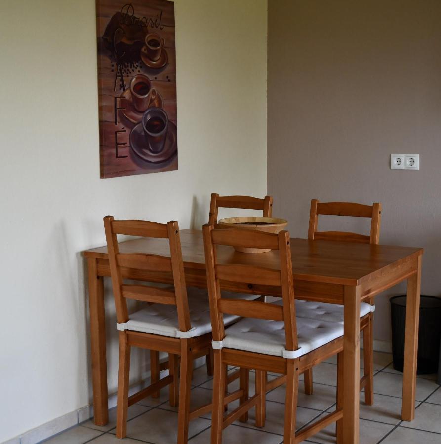 Ferienwohnung Bellerbergblick Ettringen  エクステリア 写真