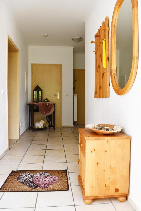 Ferienwohnung Bellerbergblick Ettringen  エクステリア 写真
